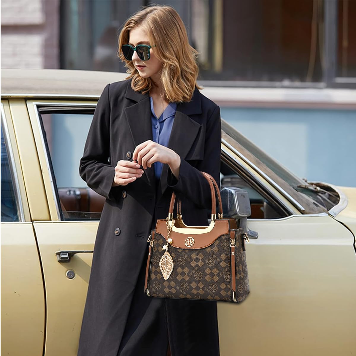 PALAY Women Handbag for Casual and Evening Use with Zip Up Closure and 25x12x20cm PU Design