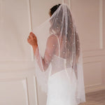 PALAY Pearl Bridal Veil for Wedding with Metal Comb and Lace Detail 100cm White | Elegant Bride Accessory