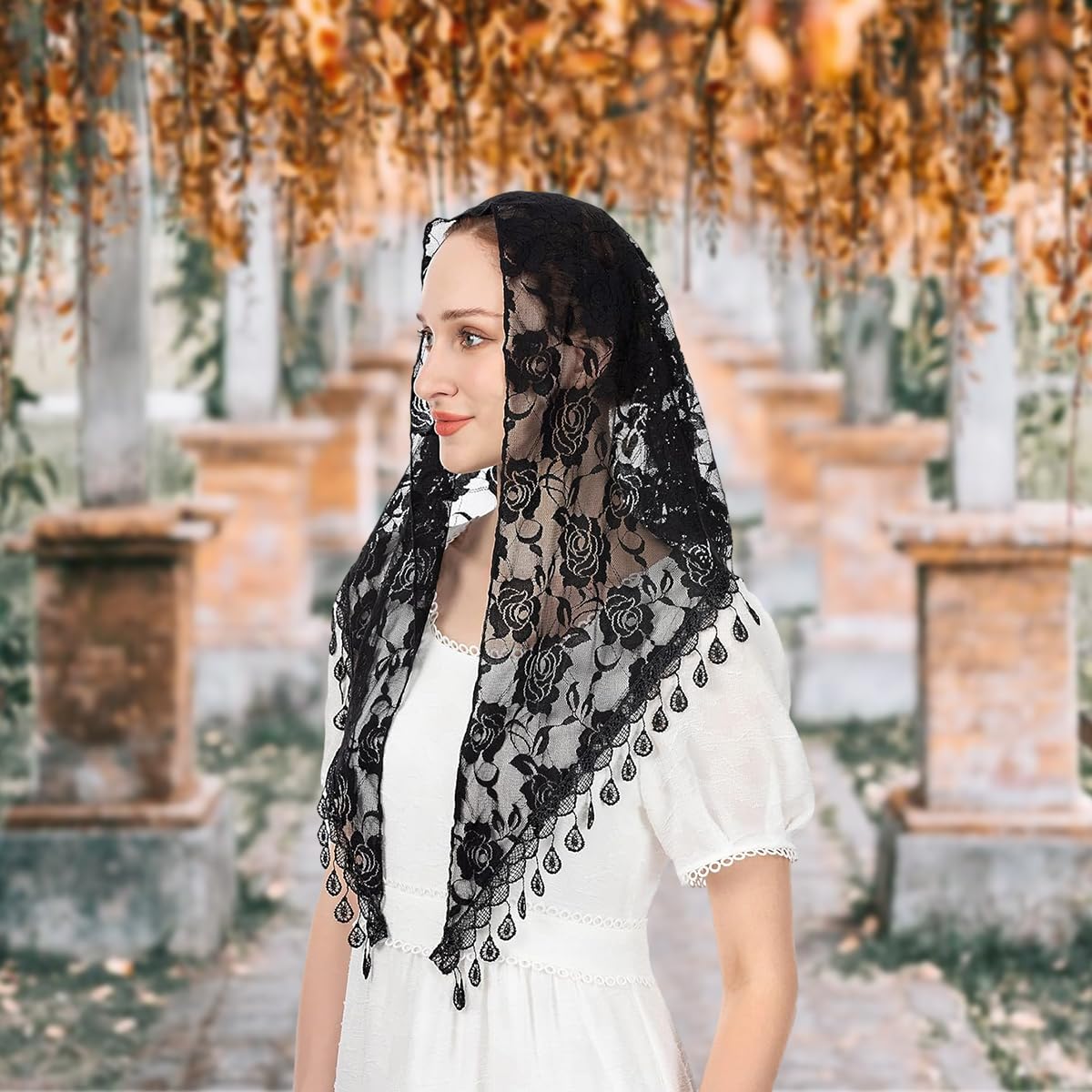 PALAY Triangle Lace Mantilla Veil for Church and Wedding featuring Rose Embroidery | Black